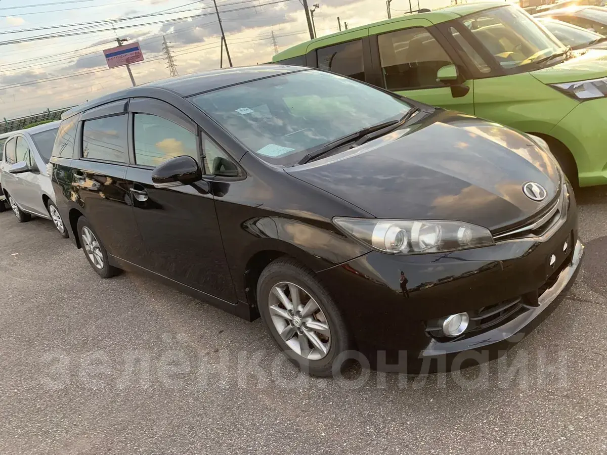 Продажа Toyota Wish, 2013 год, Владивосток